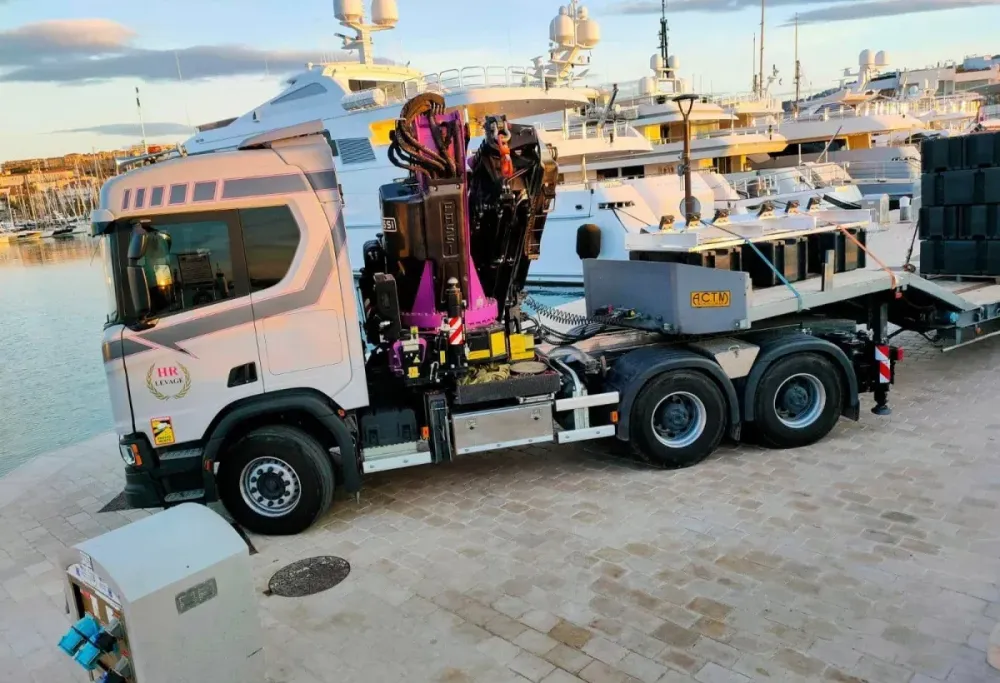 camion-bras-transport-industriel-cote-d-azur-hr-levage (4)