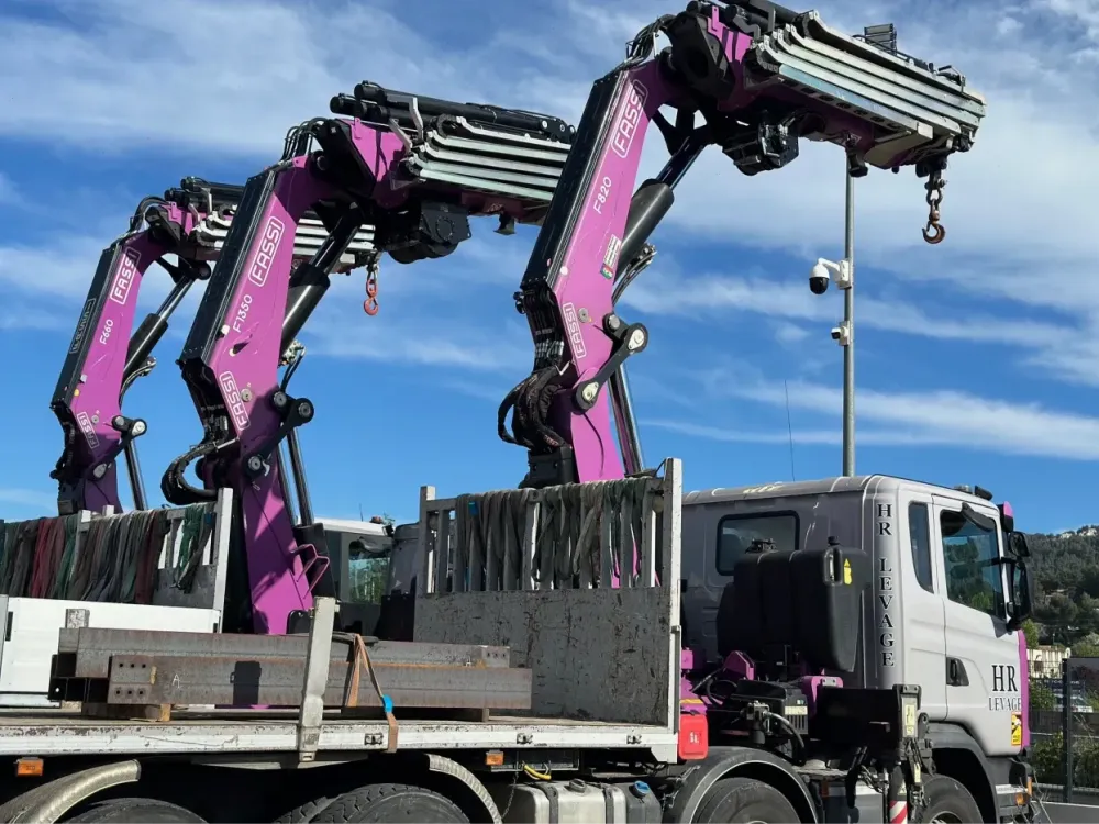 camion-bras-transport-industriel-cote-d-azur-hr-levage (7)